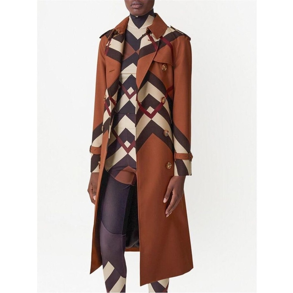 Burberry Chevron Check Waterloo Trench Coat, Brand Size 6 ( US Size 4 ) - Picture 3 of 3